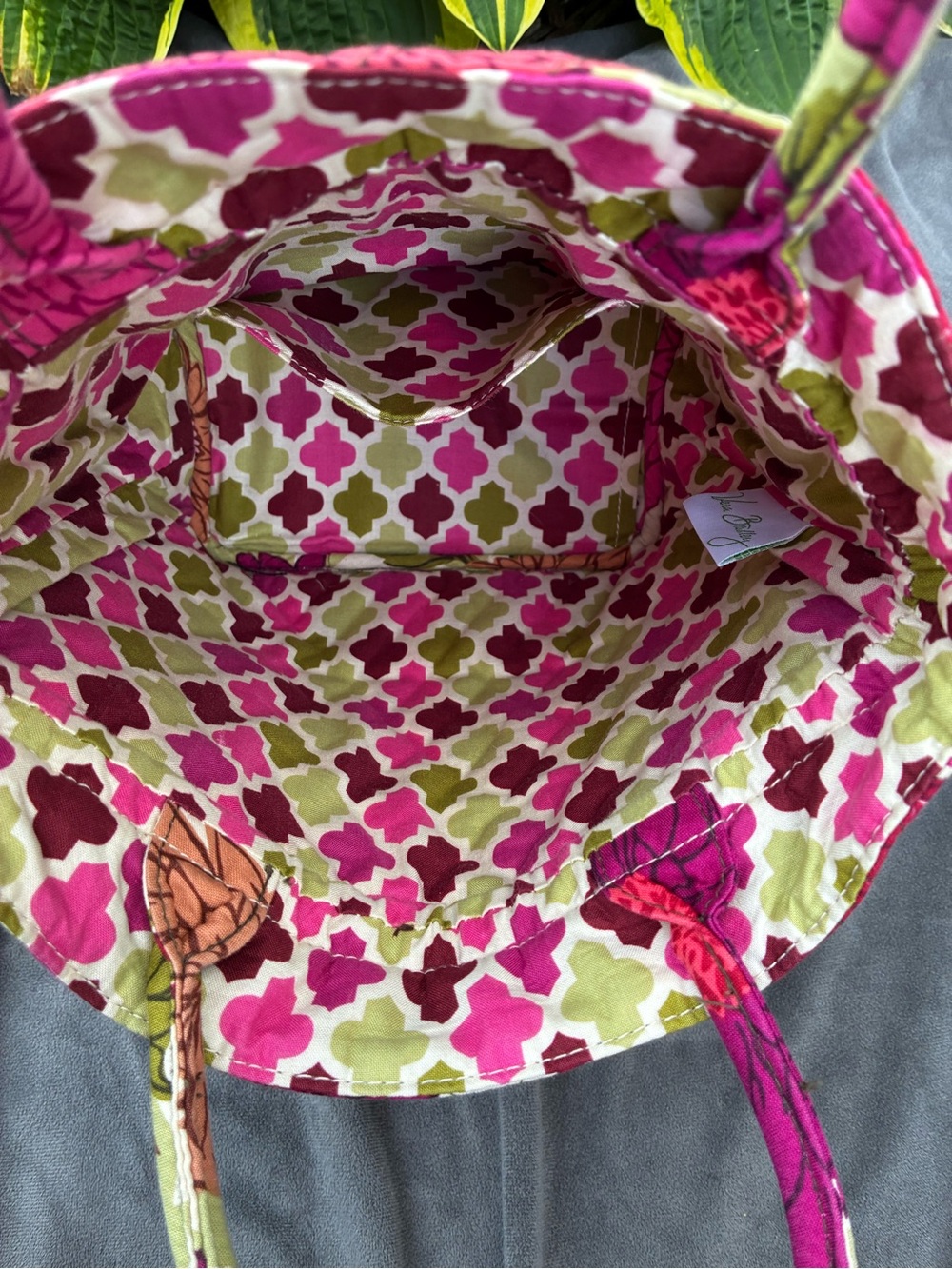 Women’s Vera BradleySatchel. Quilted Floral Tote Bag in Magenta and Green - Picture 7 of 11